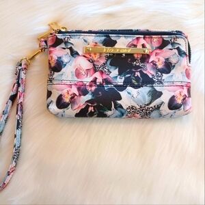 BETSEY JOHNSON NEW WITHOUT TAG POUCH